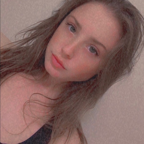 Meet your Posher, Allison - Picture 1 of 1